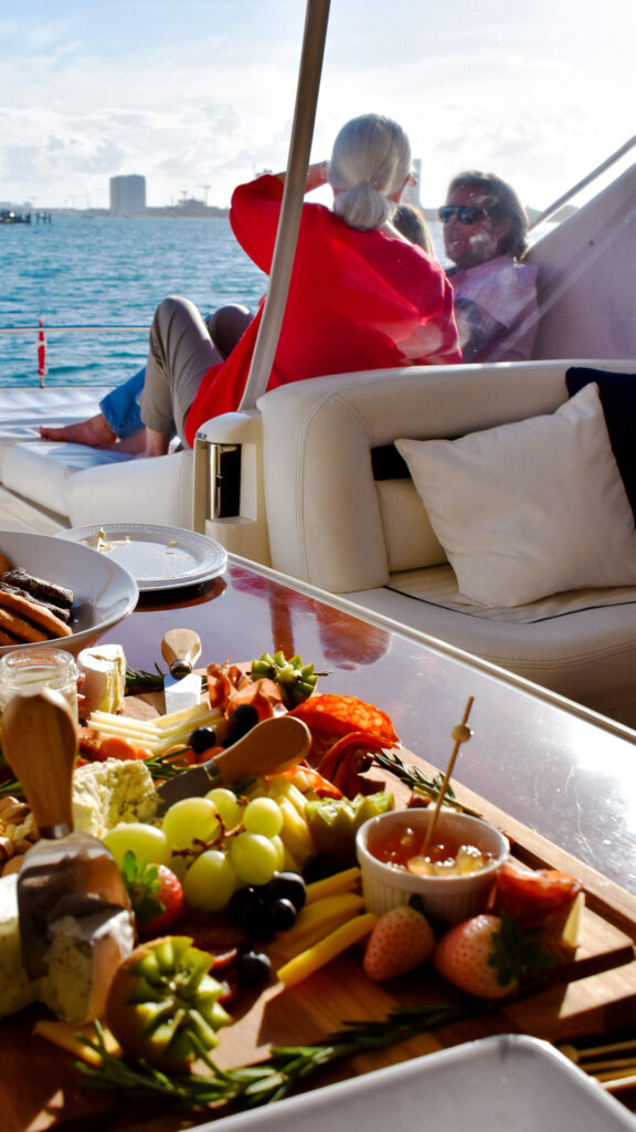 Devonia Yacht 11